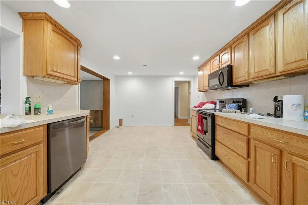 4525 Old Princess Anne RD, VIRGINIA BEACH VA 23462 thumb 10