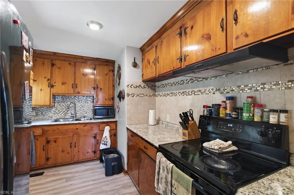 185 Findley SQ, HAMPTON VA 23666 thumb 11