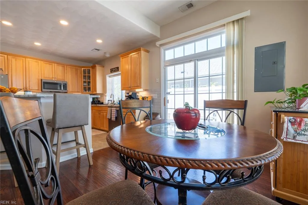 808 Monroe CT, CHESAPEAKE VA 23320 thumb 11