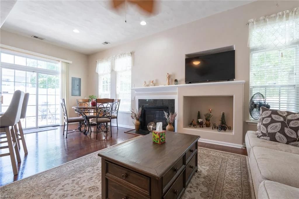 808 Monroe CT, CHESAPEAKE VA 23320 thumb 9