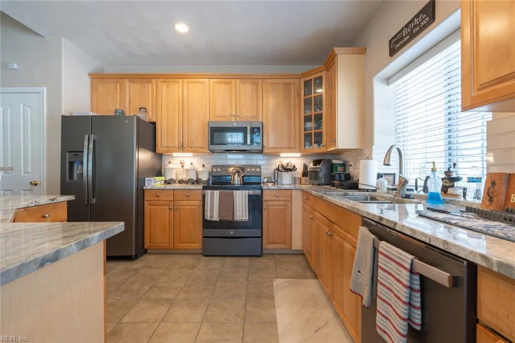 808 Monroe CT, CHESAPEAKE VA 23320 thumb 10