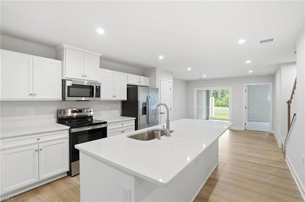 7273 Peyton Randolph LN, NEW KENT VA 23124 thumb 12