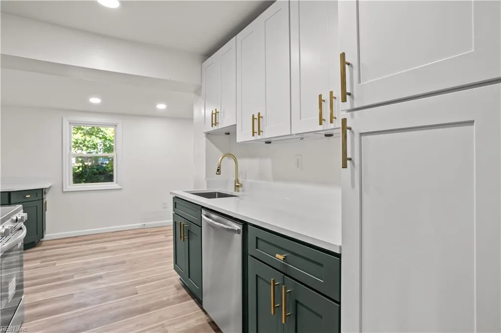 9 Pollux CIR, PORTSMOUTH VA 23701 thumb 6