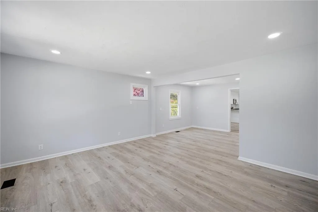 2241 Tennessee DR, CHESAPEAKE VA 23323 thumb 9