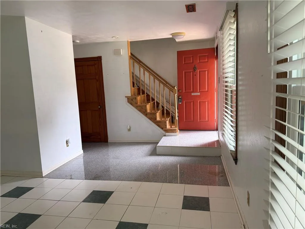 1092 Red Mill BLVD, VIRGINIA BEACH VA 23454 thumb 6