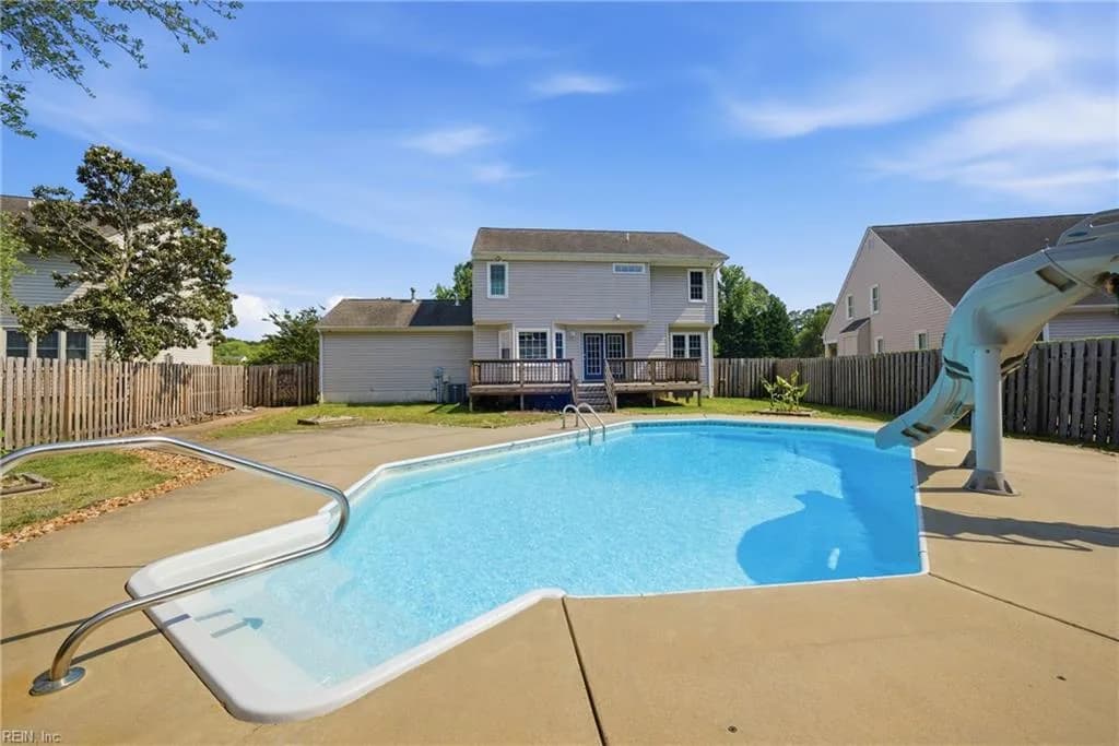 103 Jessica DR, YORKTOWN VA 23693 - Photo 5