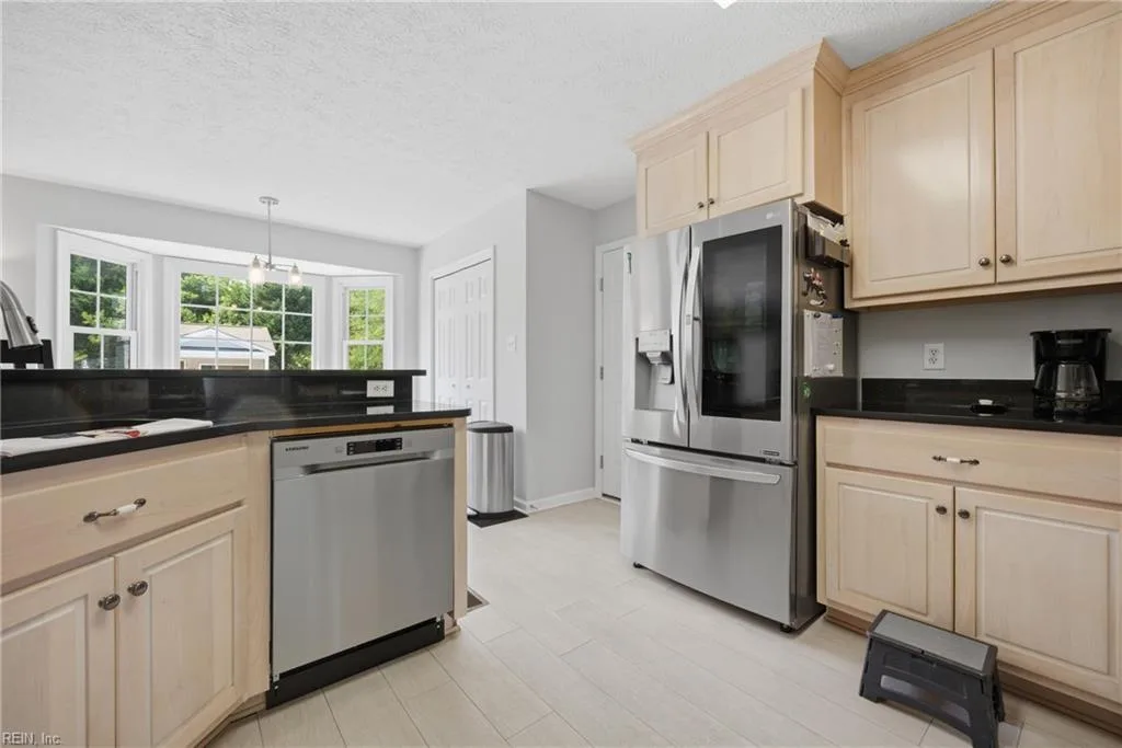 103 Jessica DR, YORKTOWN VA 23693 thumb 6