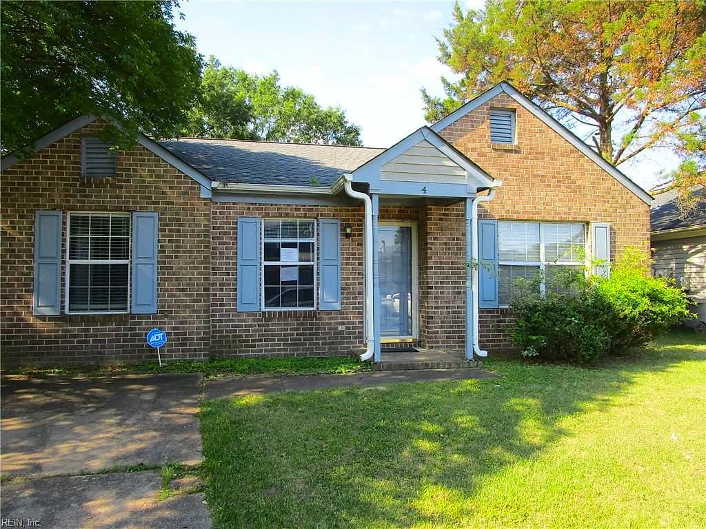 4 Roy CT, HAMPTON VA 23666 - Photo 3
