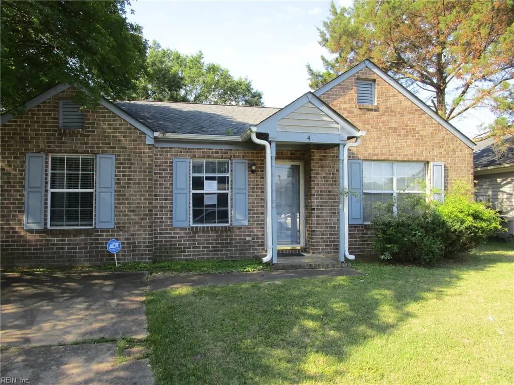 4 Roy CT, HAMPTON VA 23666 - Photo 3