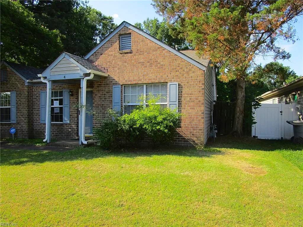 4 Roy CT, HAMPTON VA 23666 - Photo 4