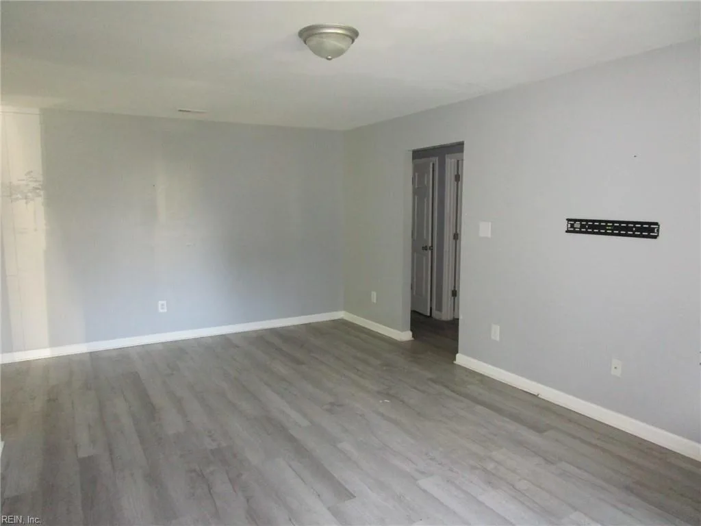 4 Roy CT, HAMPTON VA 23666 thumb 7