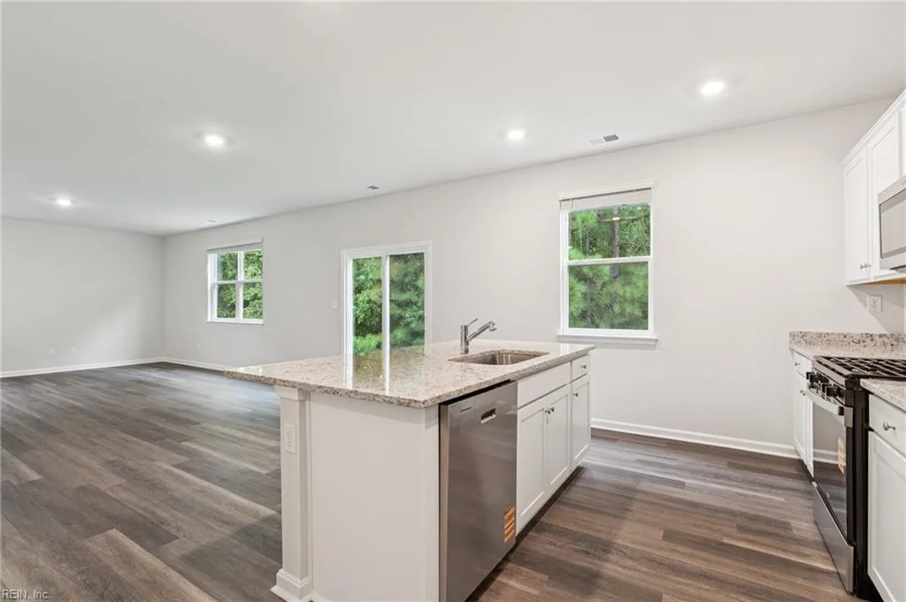 2140 Brians LN, SUFFOLK VA 23434 thumb 11