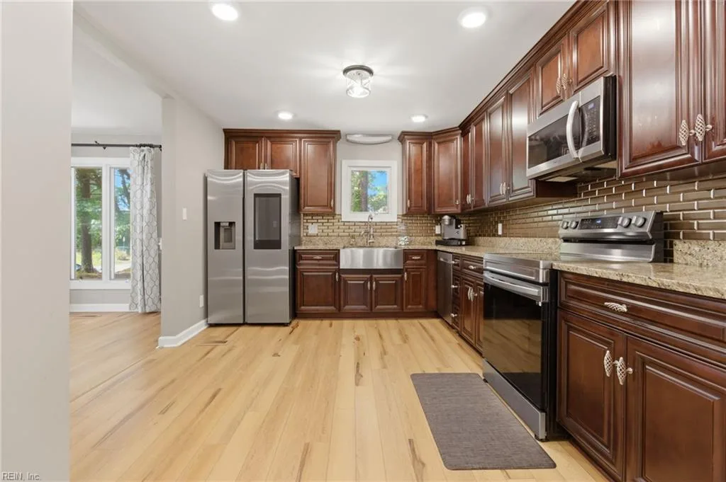 1520 Carson CRES E, PORTSMOUTH VA 23701 thumb 7