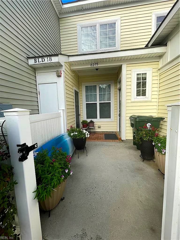 8275 Captains WAY, NORFOLK VA 23518 - Main photo