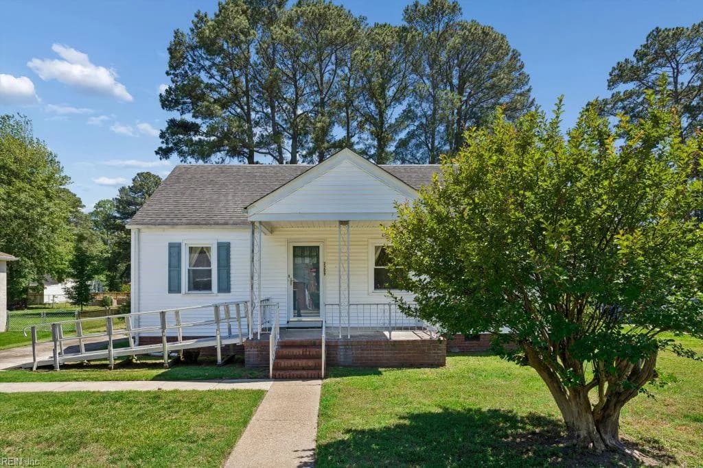 2209 Wintergreen DR, CHESAPEAKE VA 23323 - Main photo