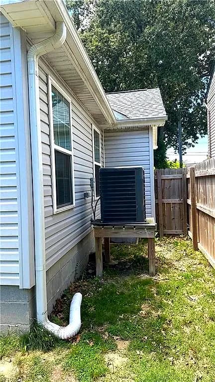 7934 Woodall RD, NORFOLK VA 23518 - Photo 4