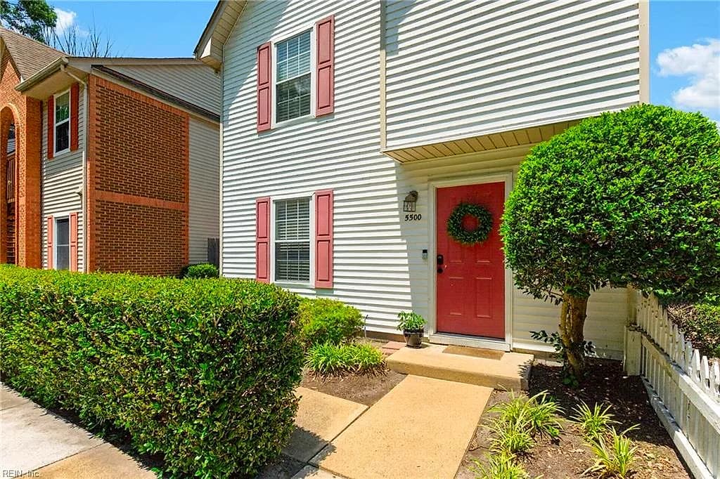 5500 Fountain CT, VIRGINIA BEACH VA 23462 - Main photo