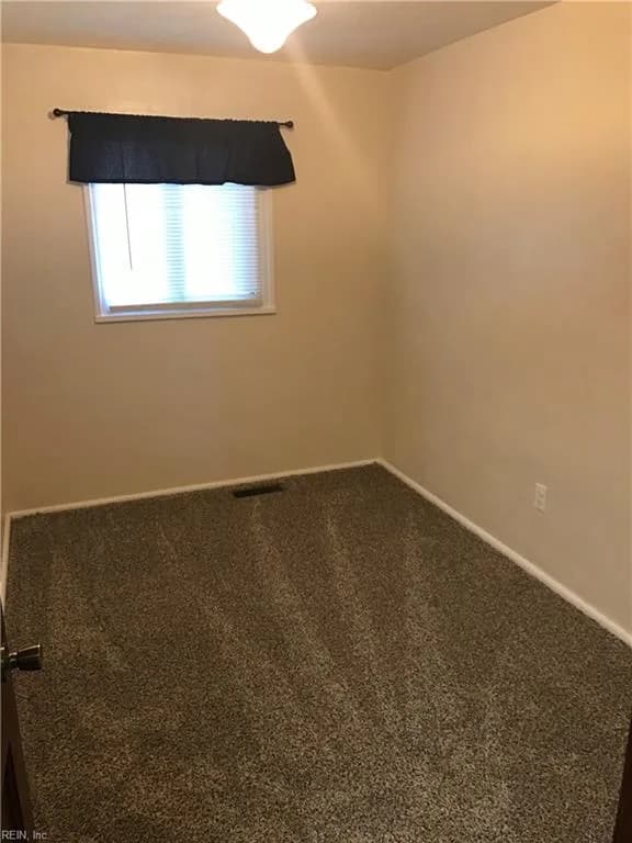 89 Jordan DR, HAMPTON VA 23666 - Photo 5