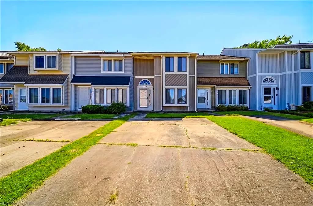 719 Waters DR, VIRGINIA BEACH VA 23462 - Photo 2