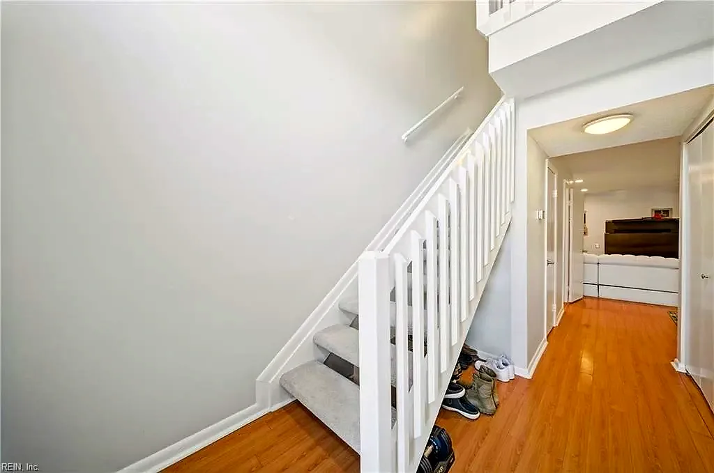 719 Waters DR, VIRGINIA BEACH VA 23462 - Photo 3