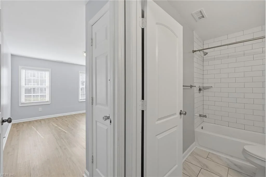 351 Fort Worth AVE #102, NORFOLK VA 23505 thumb 11