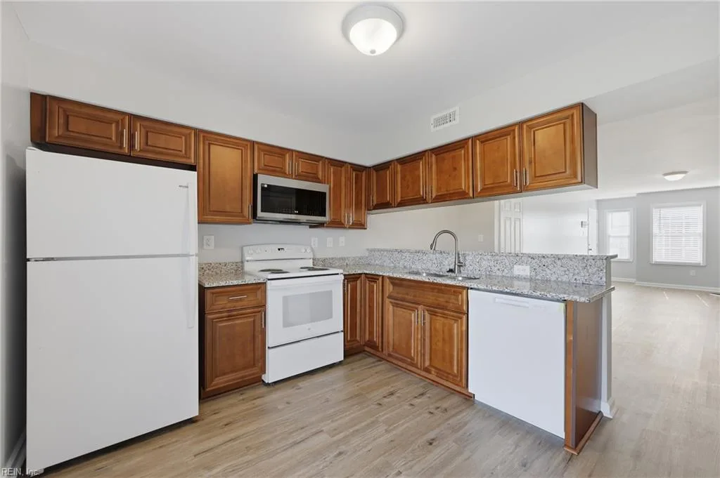 351 Fort Worth AVE #102, NORFOLK VA 23505 thumb 8