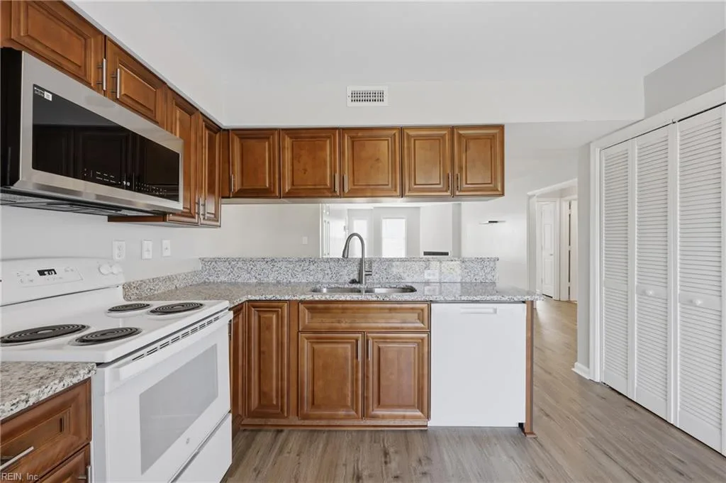351 Fort Worth AVE #102, NORFOLK VA 23505 thumb 9