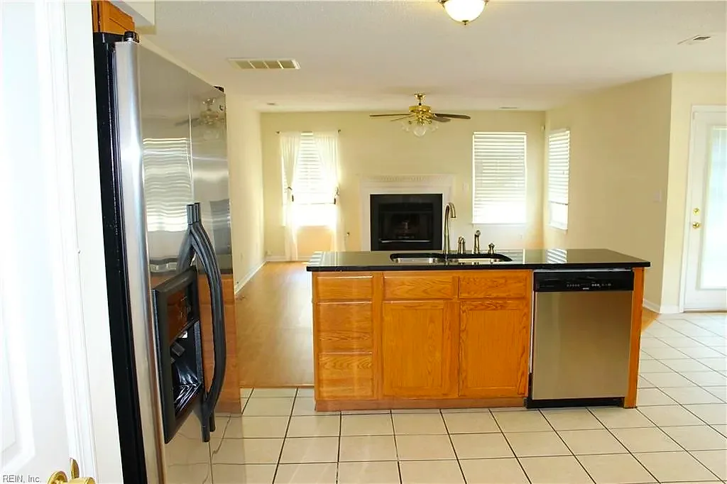 54 Locksley DR, HAMPTON VA 23666 thumb 12