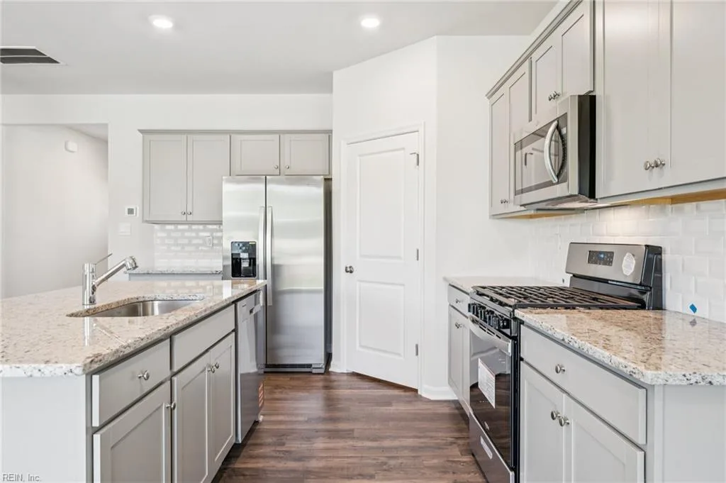 1025 Eastport PL, SUFFOLK VA 23435 thumb 6