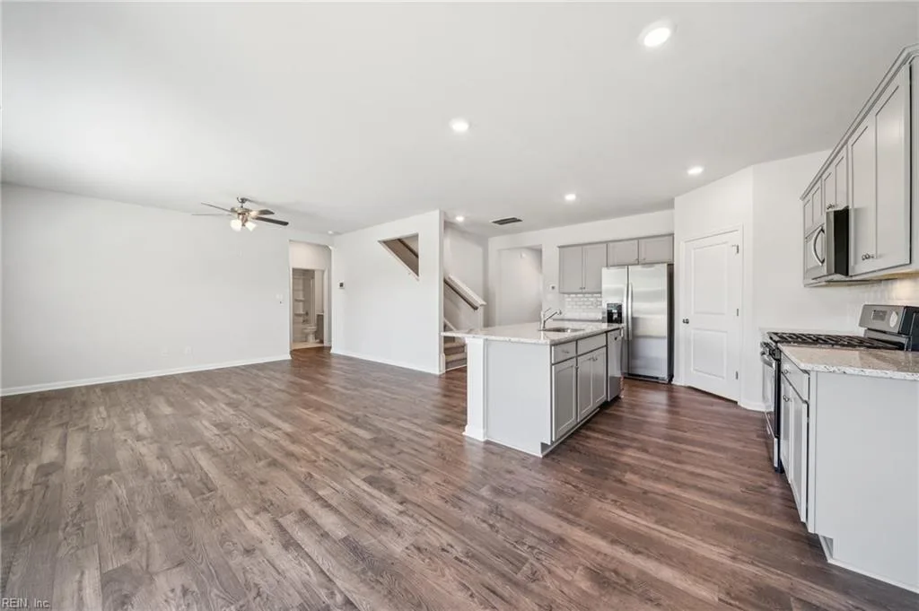 1025 Eastport PL, SUFFOLK VA 23435 thumb 7