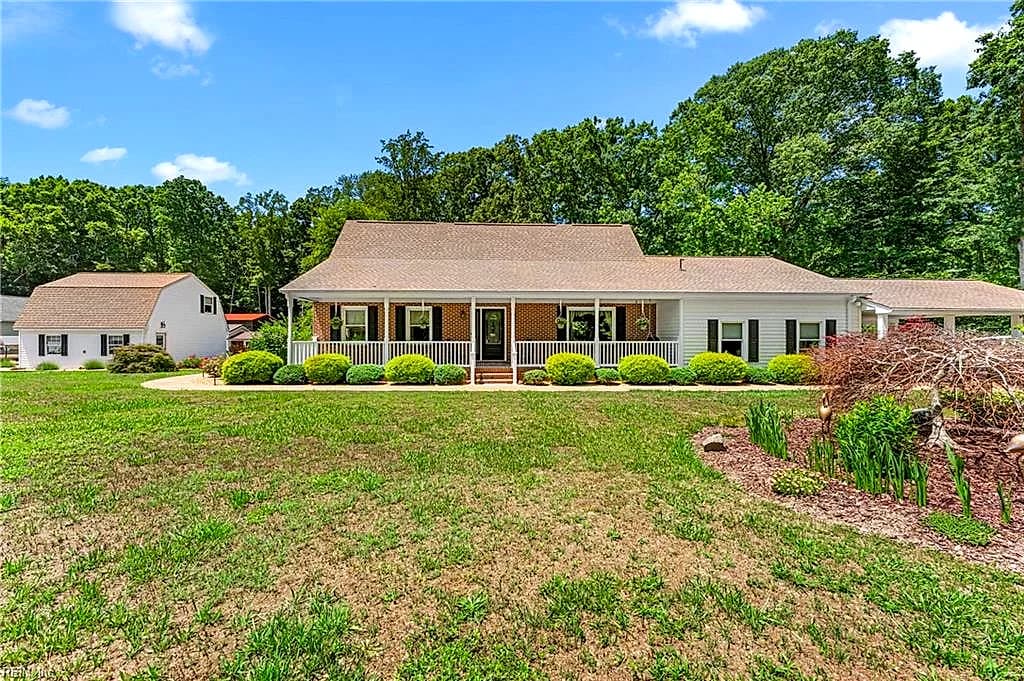5479 Jonquil LN, GLOUCESTER VA 23061 - Main photo