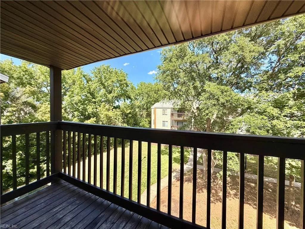 140 Wells CT, HAMPTON VA 23666 - Photo 4