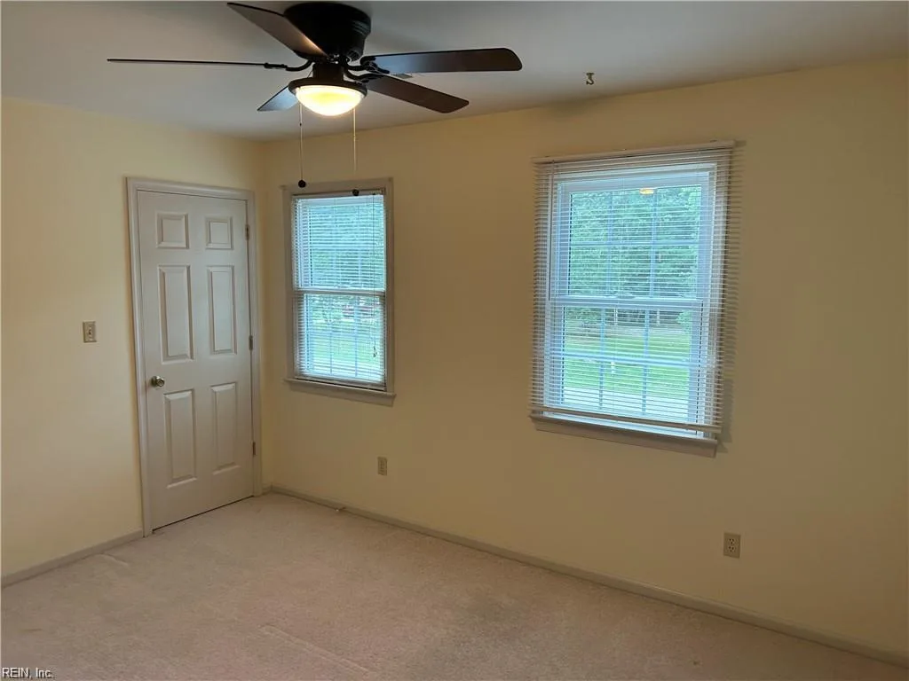 203 Kenmar DR, YORKTOWN VA 23692 thumb 8
