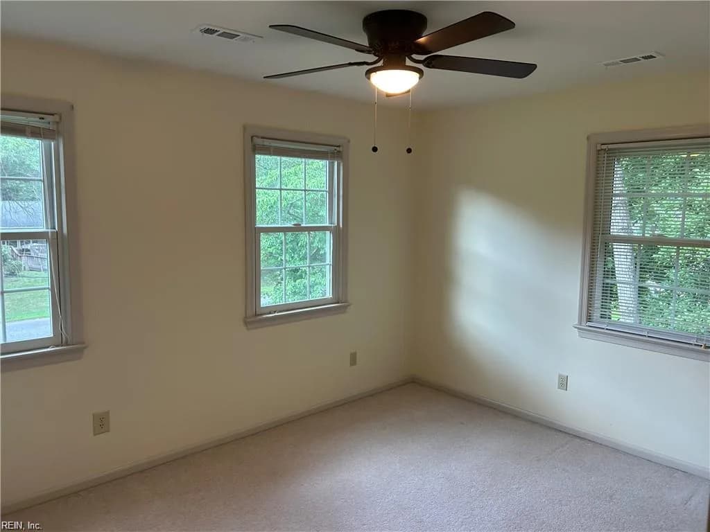 203 Kenmar DR, YORKTOWN VA 23692 thumb 10
