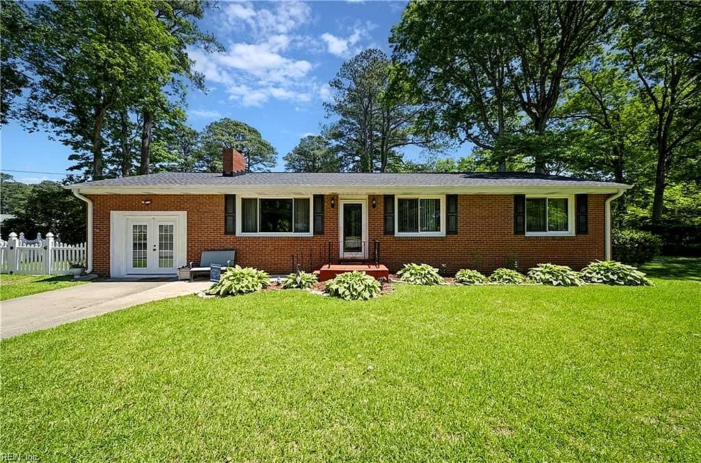 4021 Tanglewood TRL, CHESAPEAKE VA 23325 - Main photo