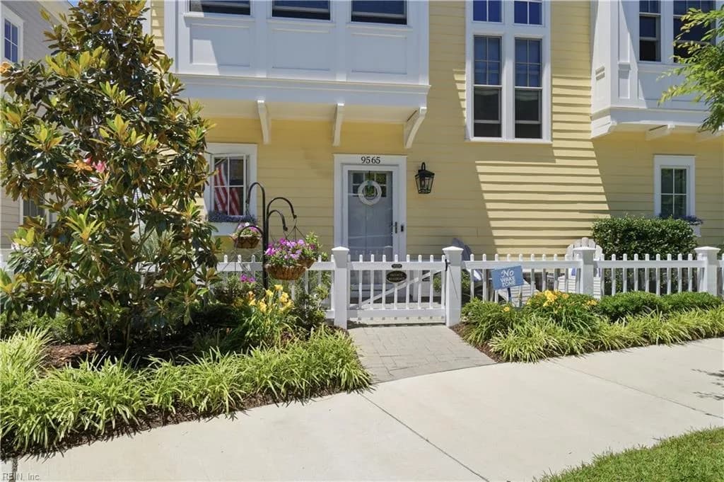 9565 23rd Bay ST, NORFOLK VA 23518 - Main photo
