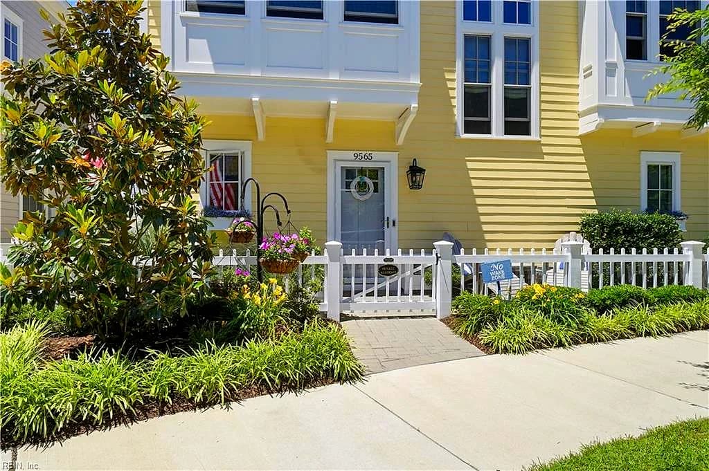 9565 23rd Bay ST, NORFOLK VA 23518 - Photo 2