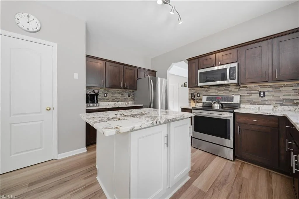 608 September LN, CHESAPEAKE VA 23322 thumb 11