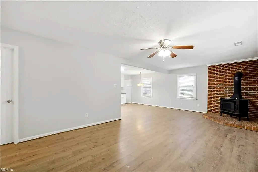 249 Batson DR, NEWPORT NEWS VA 23602 - Photo 5