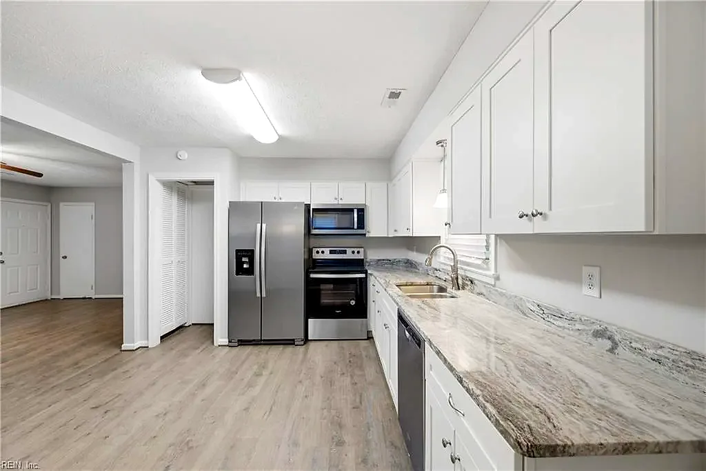 249 Batson DR, NEWPORT NEWS VA 23602 thumb 6