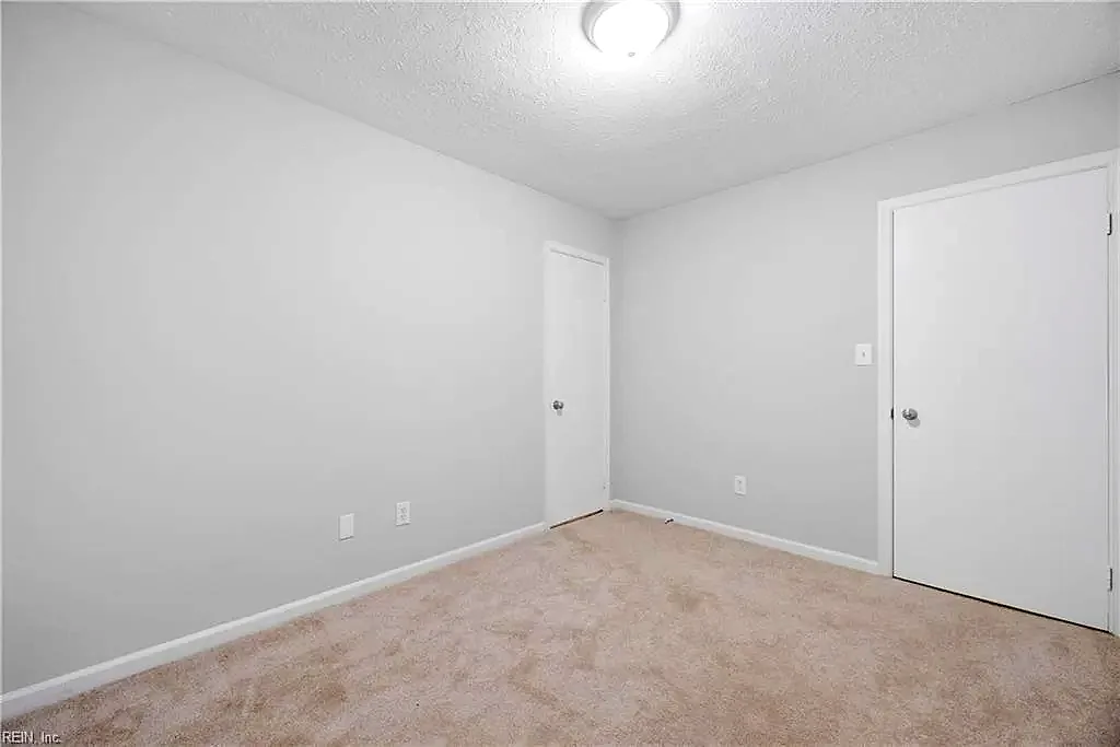 249 Batson DR, NEWPORT NEWS VA 23602 thumb 9