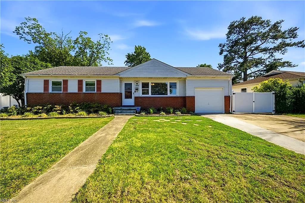 1883 Dominion AVE, NORFOLK VA 23518 - Main photo