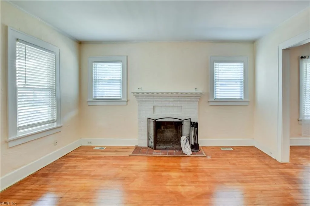 2015 N Mallory ST, HAMPTON VA 23664 thumb 9