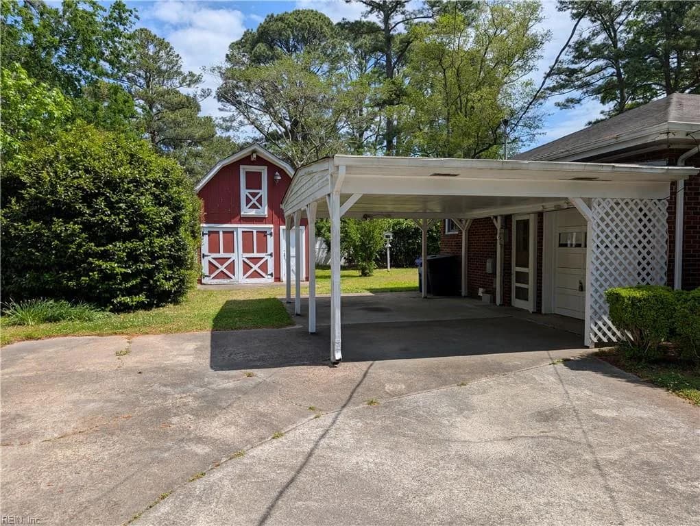 4720 Haywood DR, PORTSMOUTH VA 23703 - Photo 2