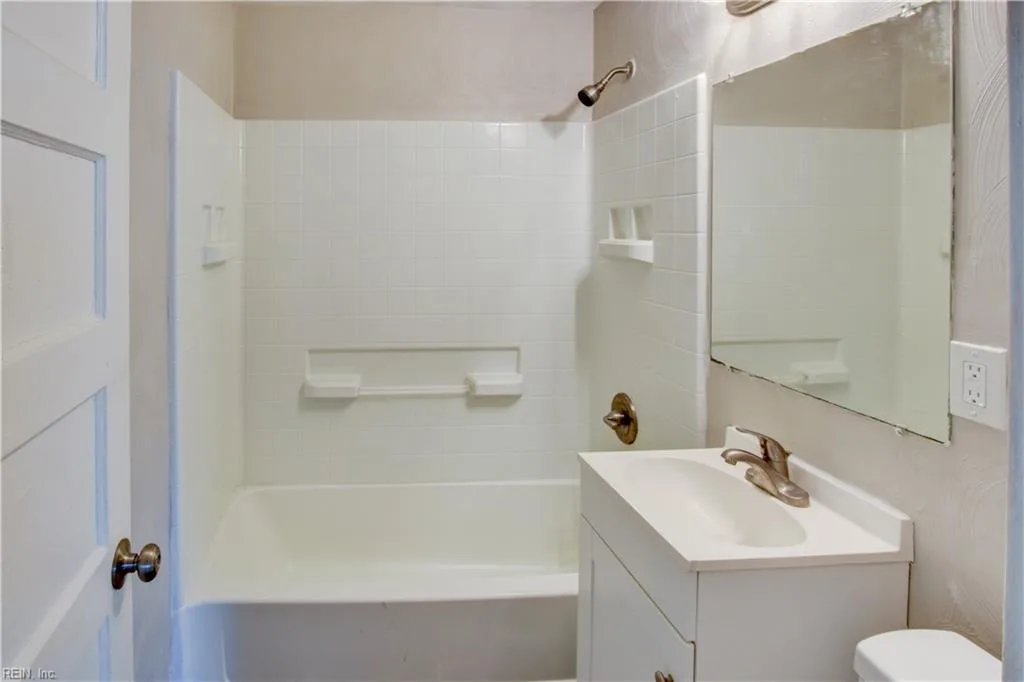 1135 Jackson AVE #1, CHESAPEAKE VA 23324 - Photo 5