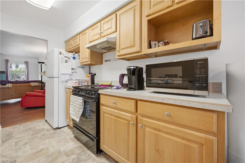 8 N Gawain WAY, HAMPTON VA 23669 thumb 6
