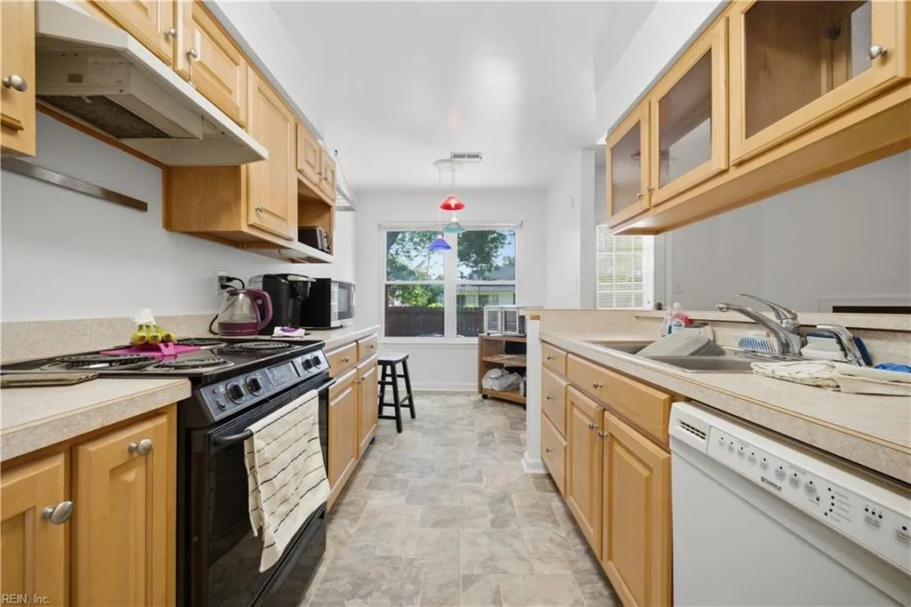 8 N Gawain WAY, HAMPTON VA 23669 thumb 7