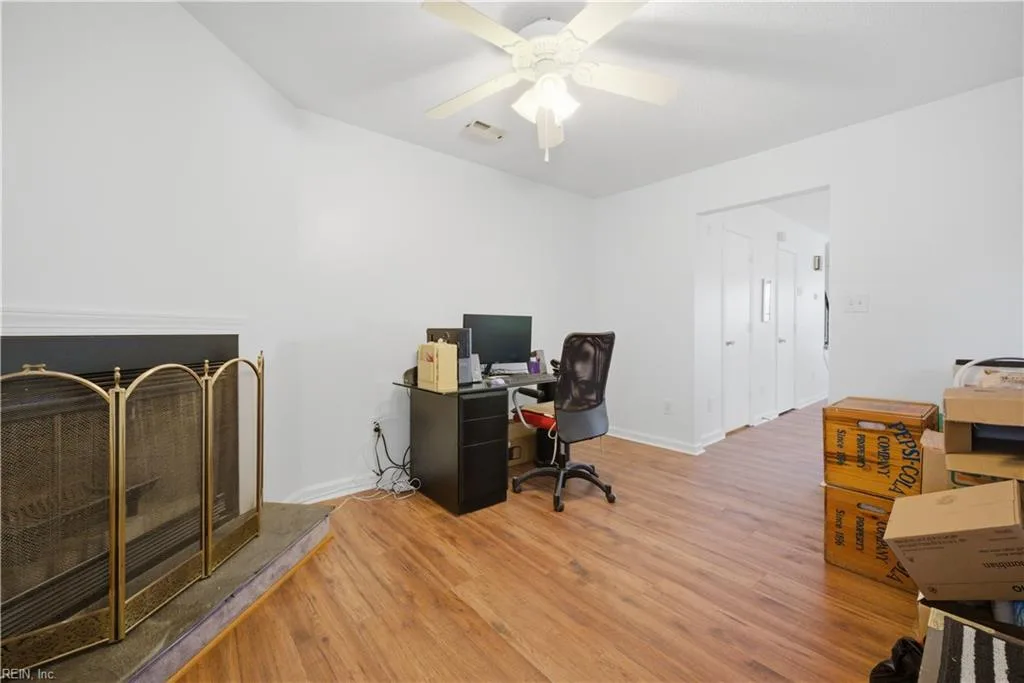 8 N Gawain WAY, HAMPTON VA 23669 thumb 9