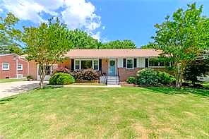 110 Pine ST, YORKTOWN VA 23693 - Main photo
