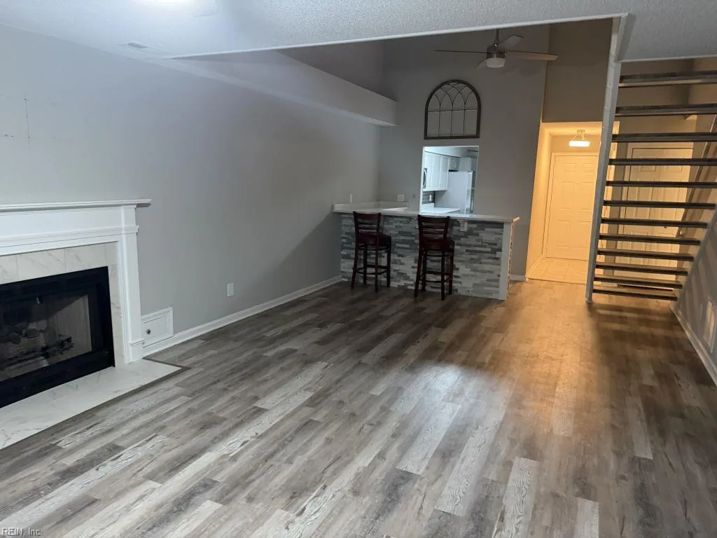 813 Gas Light LN, VIRGINIA BEACH VA 23462 - Photo 4